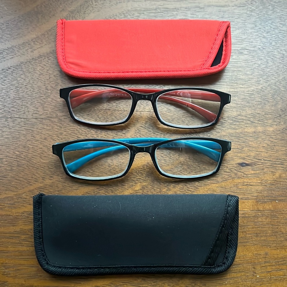 2 Pairs NEW Readers 1.5x